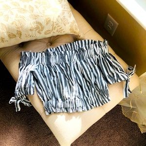 Striped bow sleeve tube top size S